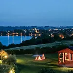 Apartament Amazing Apartment In Chmielno With Wifi *