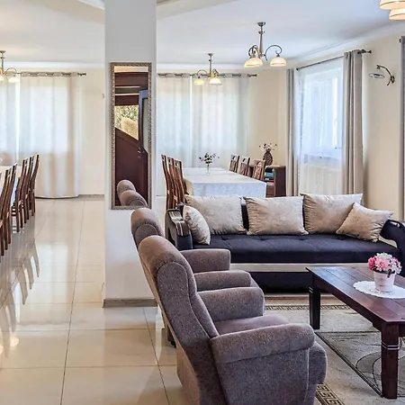 1 Bedroom Beautiful Apartment In Chmielno *