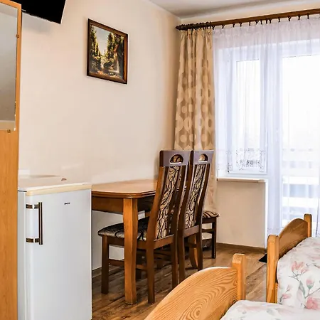 1 Bedroom Beautiful In Lägenhet